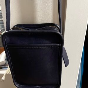 Coach 9973 RARE Vintage Navy Leather Kit Camera Crossbody Bag